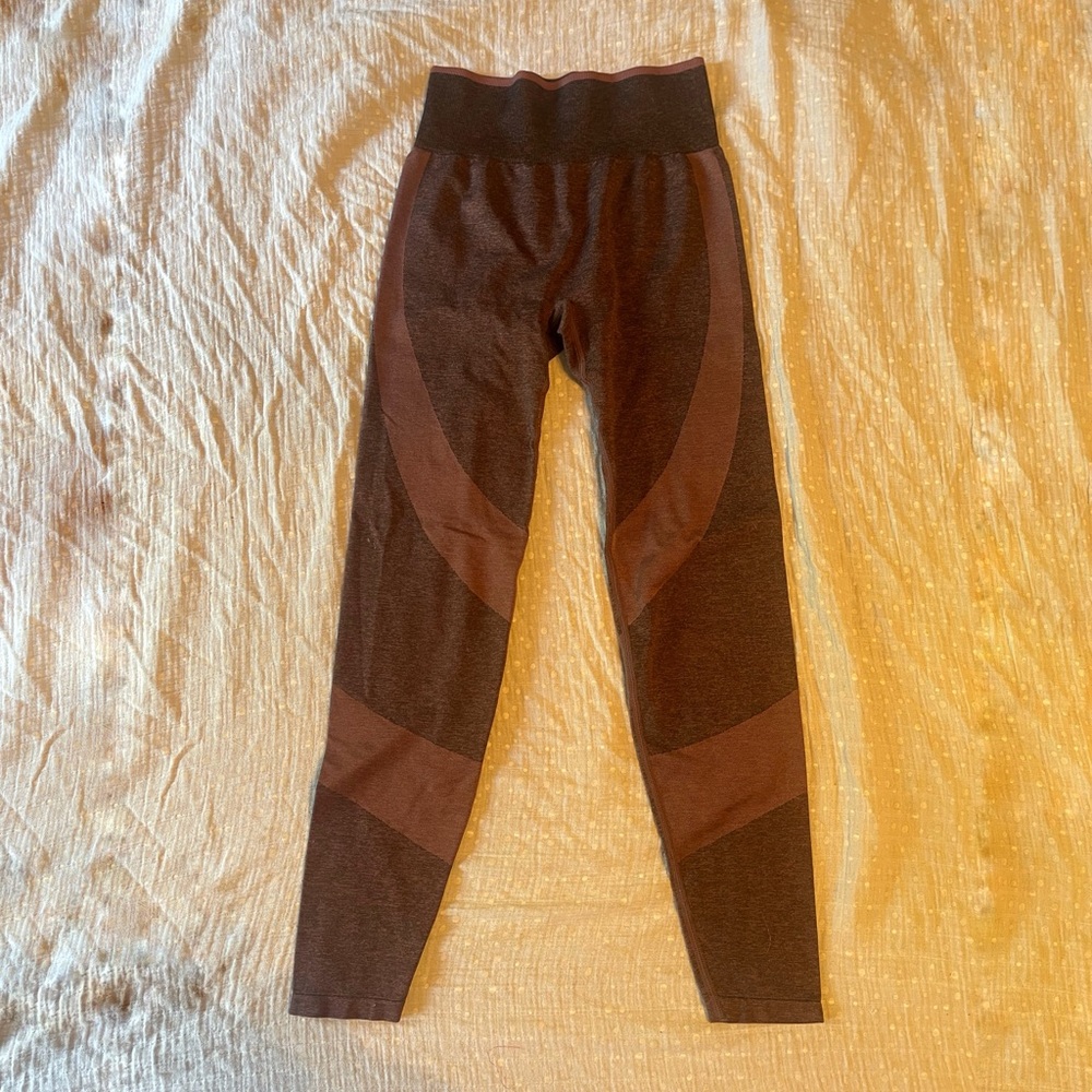 💲 Women’s brown seamless PINK Victorias Secret Leggings